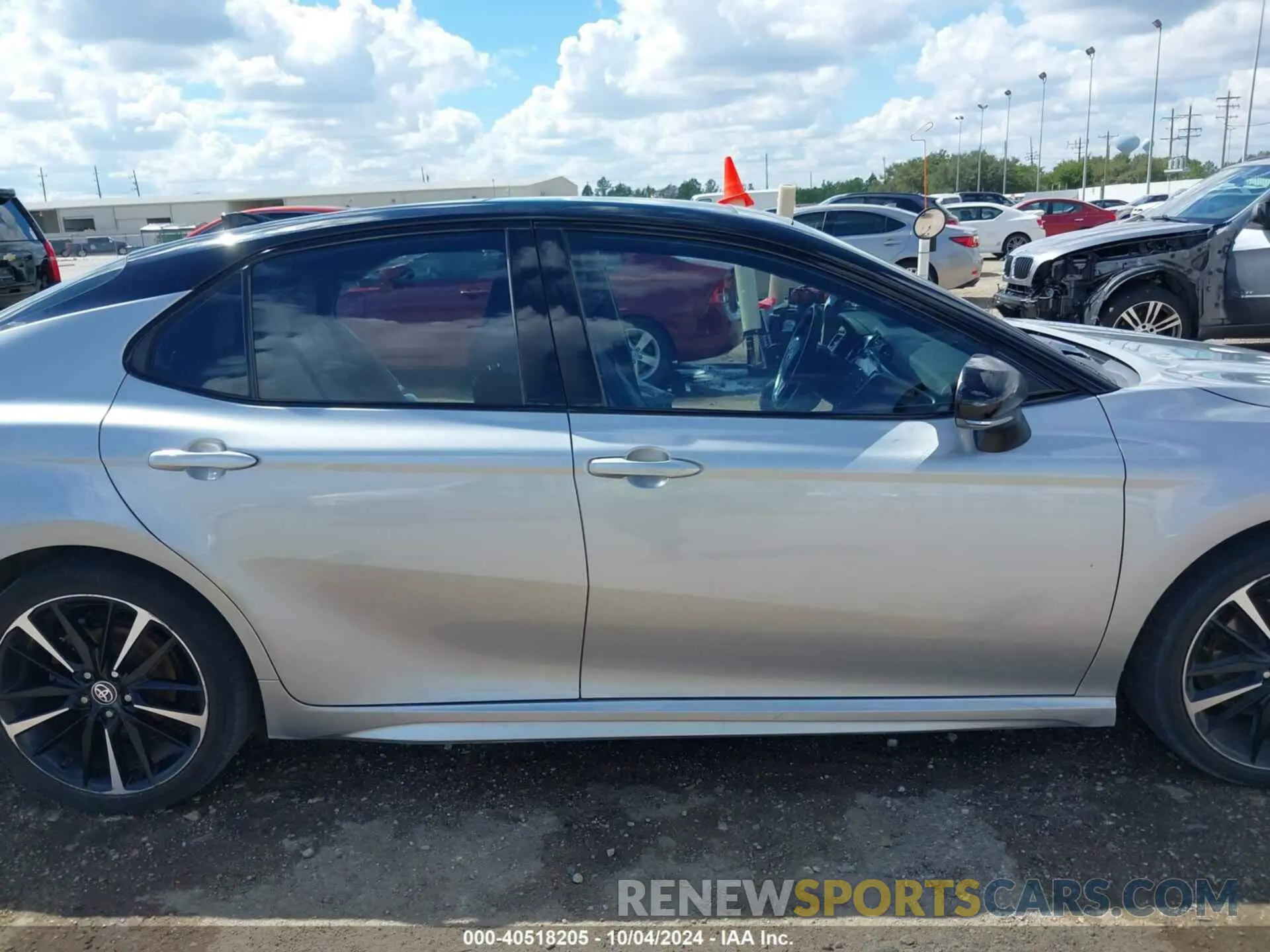 13 Photograph of a damaged car 4T1K61AK6LU371086 TOYOTA CAMRY 2020