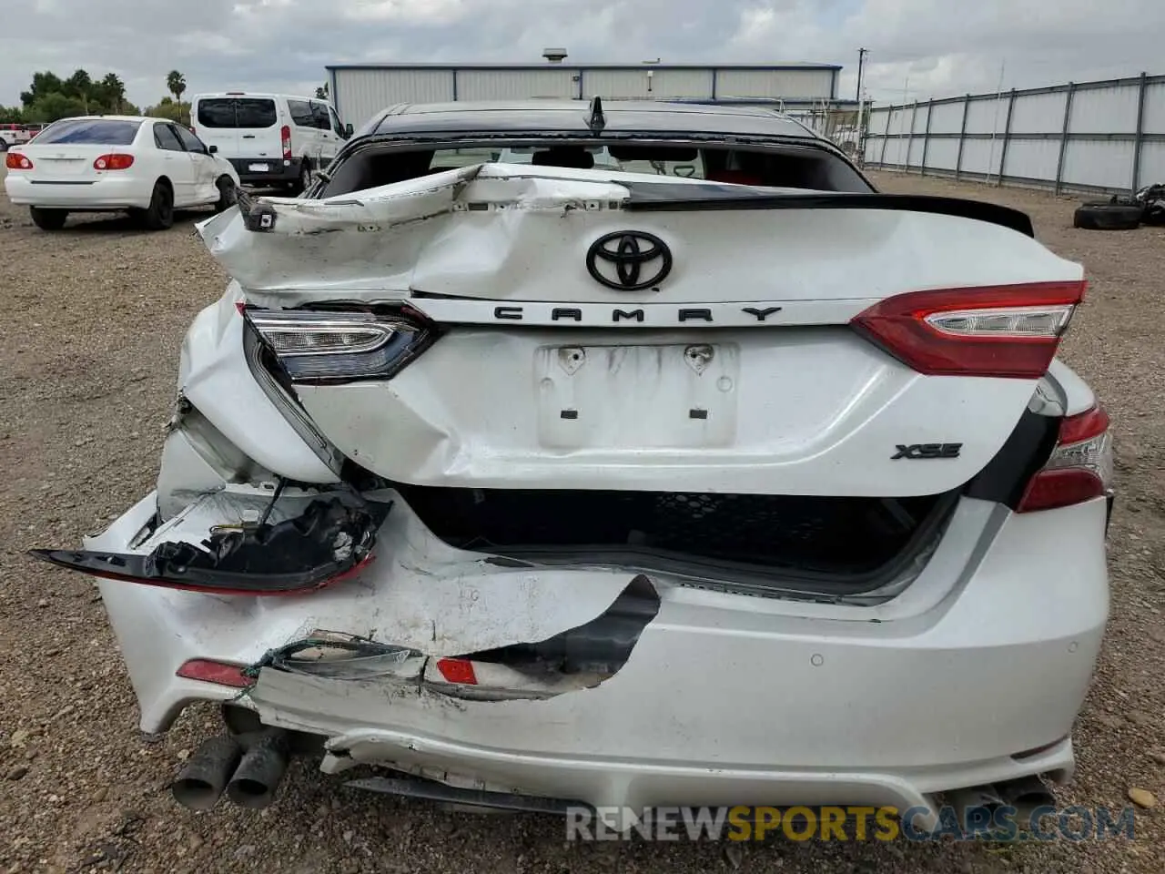 6 Photograph of a damaged car 4T1K61AK6LU384940 TOYOTA CAMRY 2020