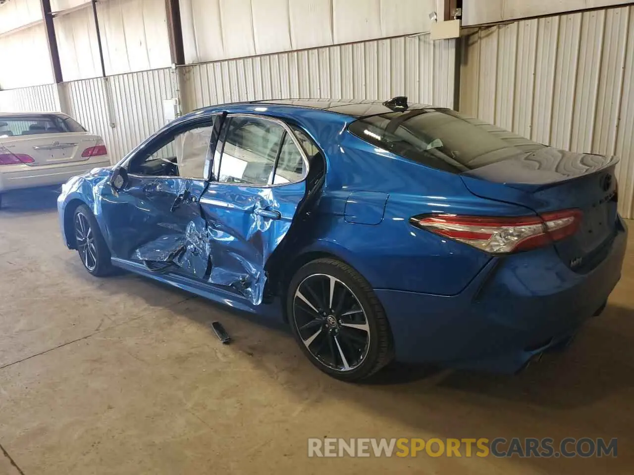 2 Photograph of a damaged car 4T1K61AK6LU395579 TOYOTA CAMRY 2020