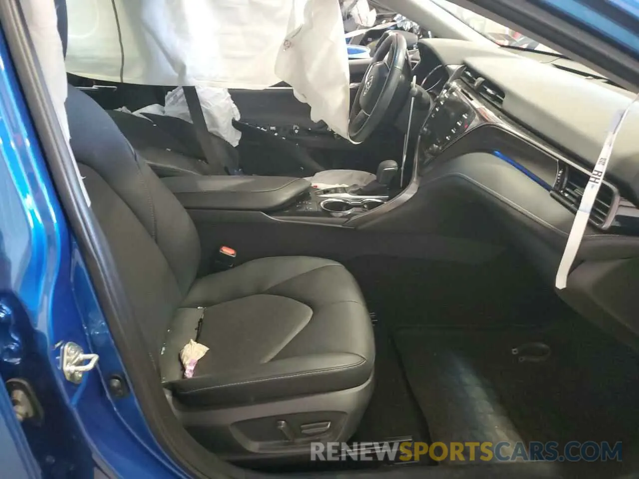 7 Photograph of a damaged car 4T1K61AK6LU395579 TOYOTA CAMRY 2020