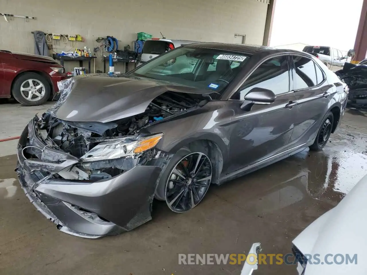 1 Photograph of a damaged car 4T1K61AK6LU500556 TOYOTA CAMRY 2020