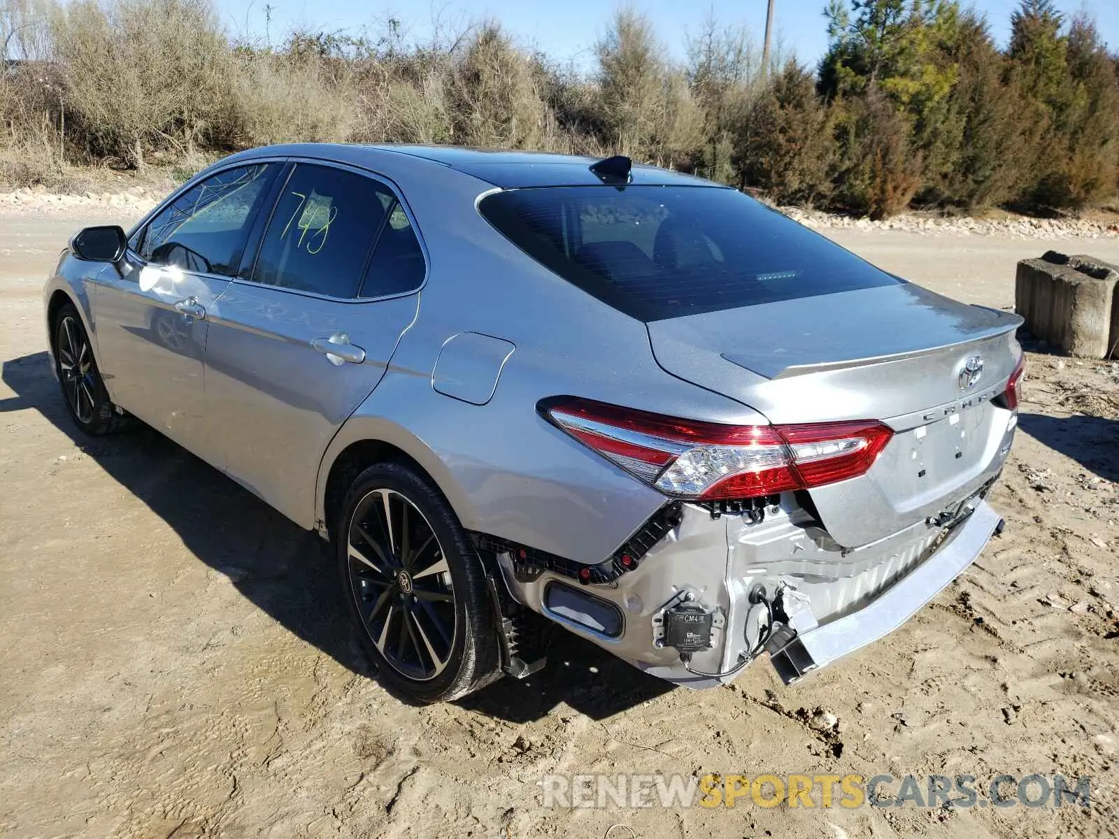 3 Photograph of a damaged car 4T1K61AK6LU508964 TOYOTA CAMRY 2020