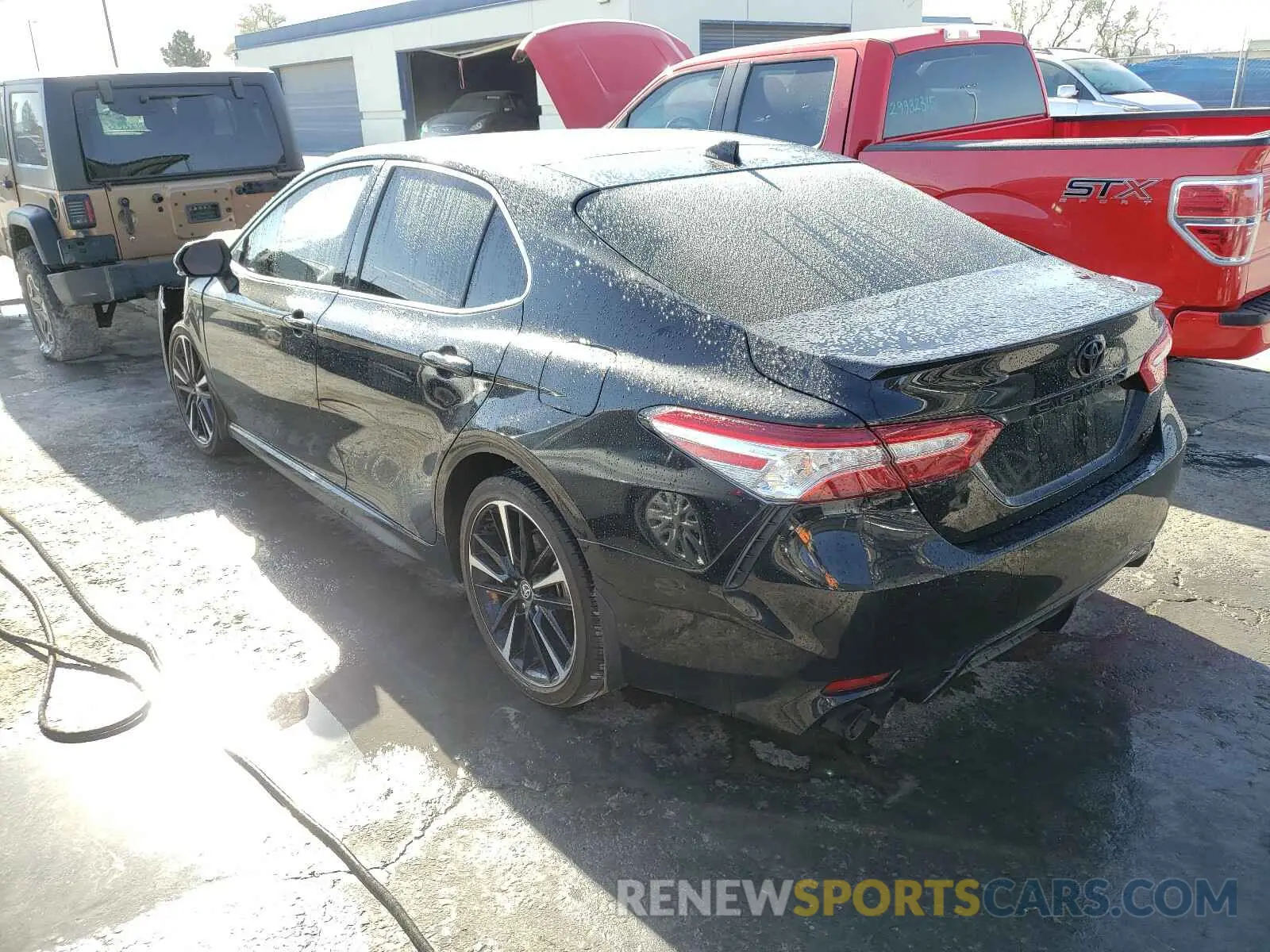 3 Photograph of a damaged car 4T1K61AK6LU945900 TOYOTA CAMRY 2020