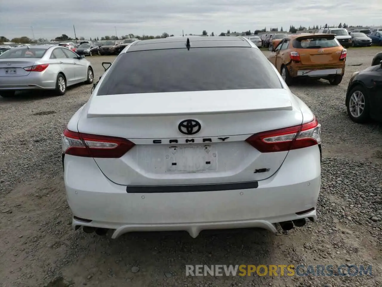 6 Photograph of a damaged car 4T1K61AK7LU346603 TOYOTA CAMRY 2020