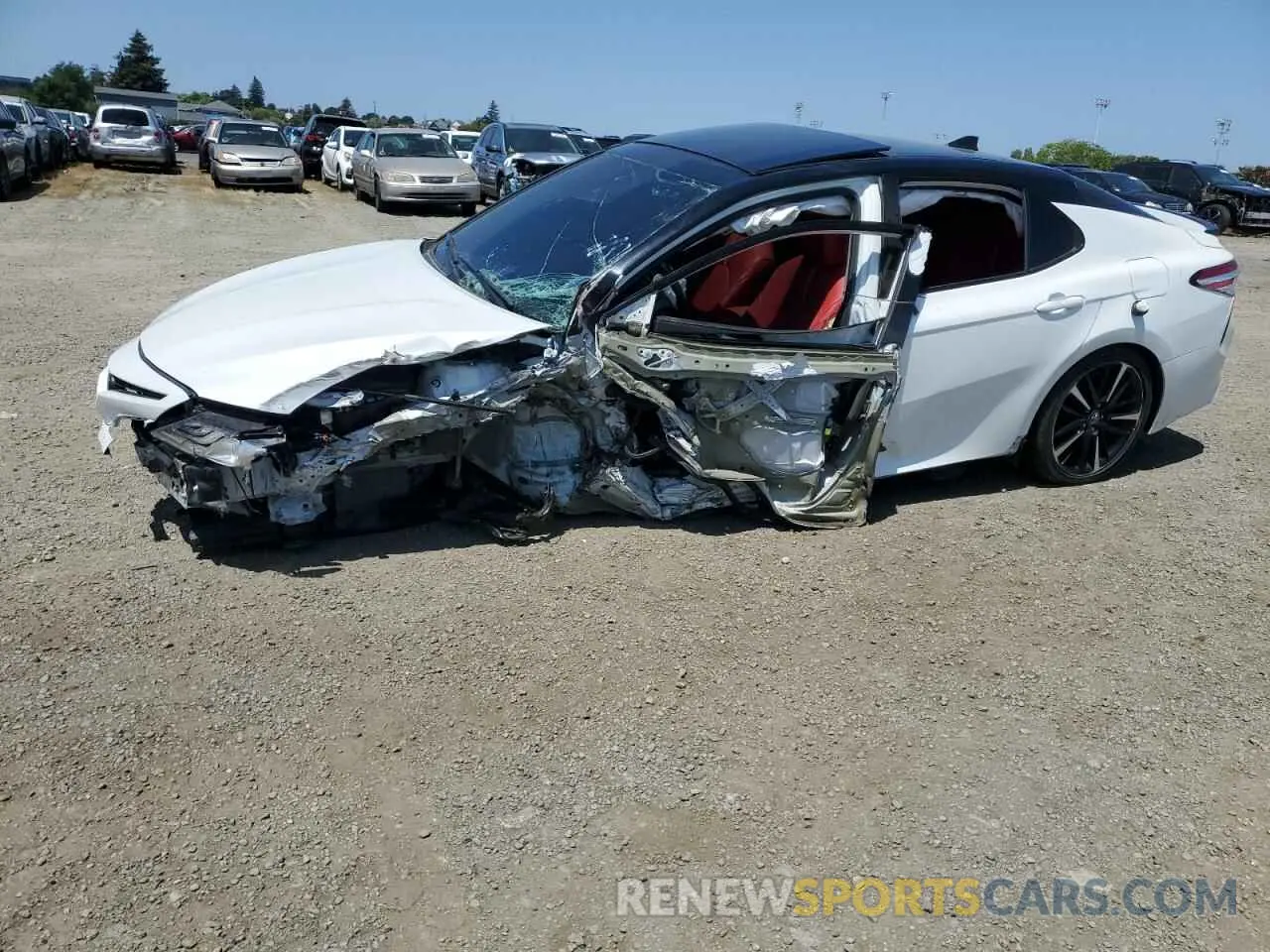 1 Photograph of a damaged car 4T1K61AK7LU355009 TOYOTA CAMRY 2020