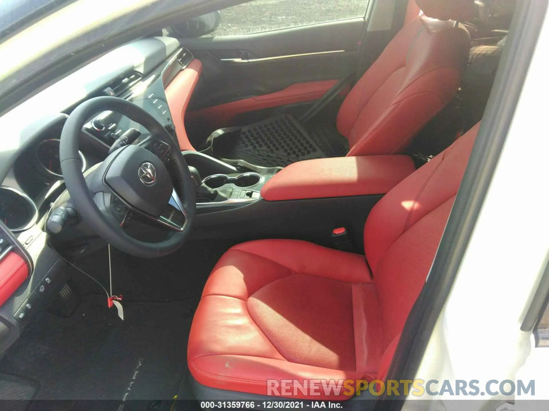 5 Photograph of a damaged car 4T1K61AK7LU372649 TOYOTA CAMRY 2020