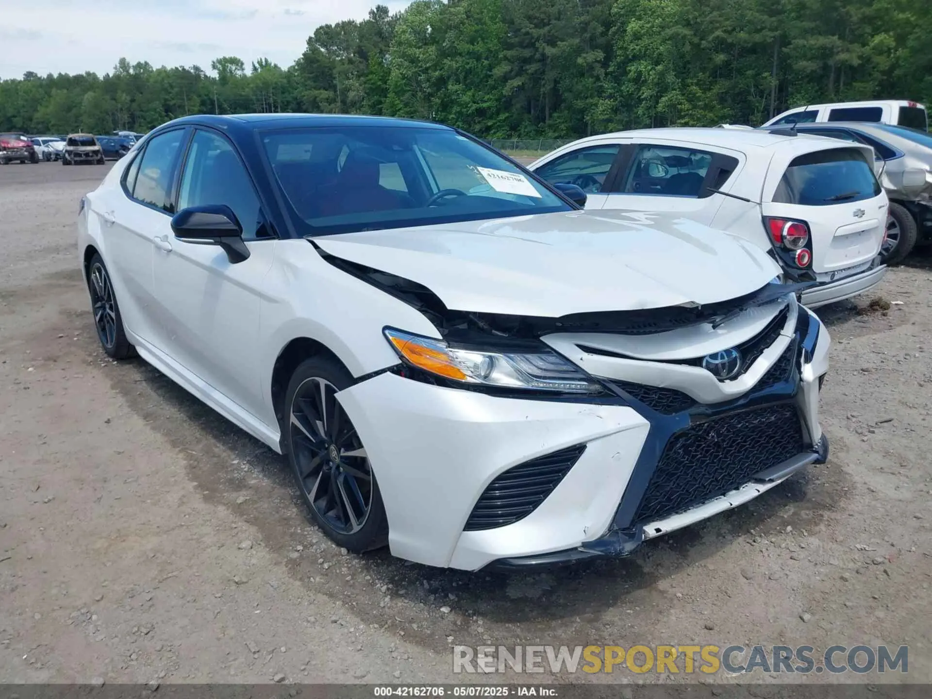 1 Photograph of a damaged car 4T1K61AK7LU373526 TOYOTA CAMRY 2020