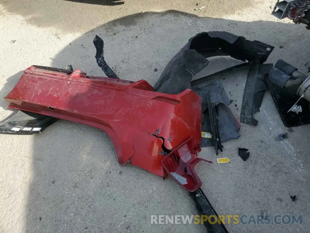 14 Photograph of a damaged car 4T1K61AK7LU395347 TOYOTA CAMRY 2020