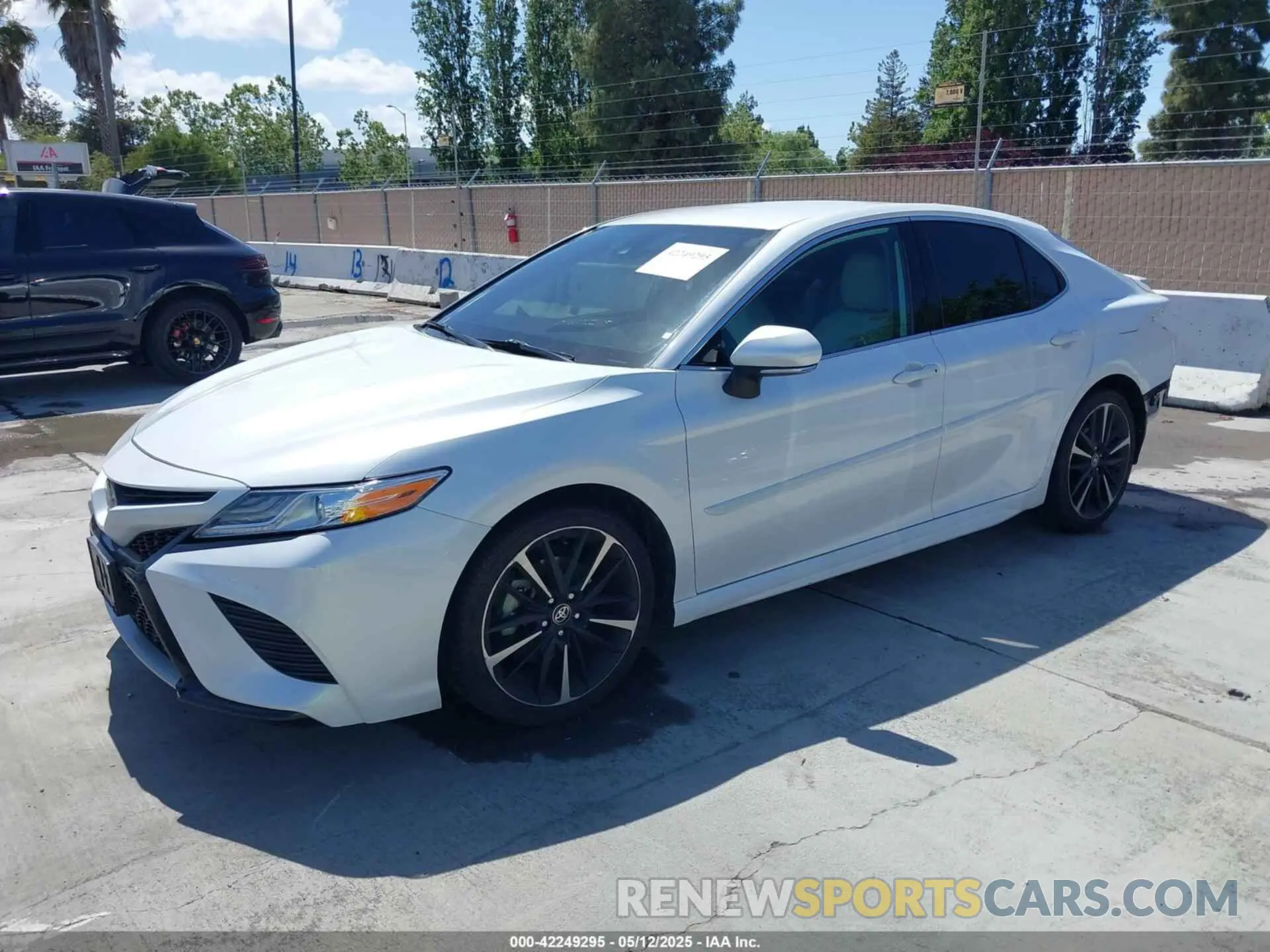 2 Photograph of a damaged car 4T1K61AK7LU504261 TOYOTA CAMRY 2020
