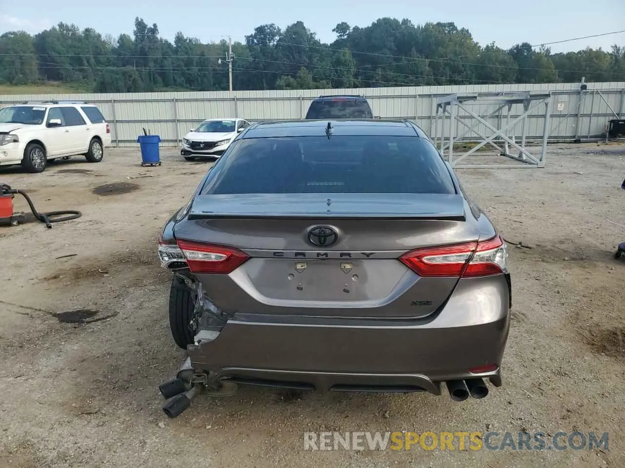 6 Photograph of a damaged car 4T1K61AK7LU957666 TOYOTA CAMRY 2020
