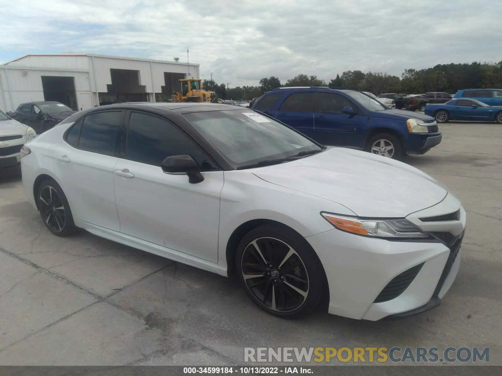 1 Photograph of a damaged car 4T1K61AK8LU324724 TOYOTA CAMRY 2020