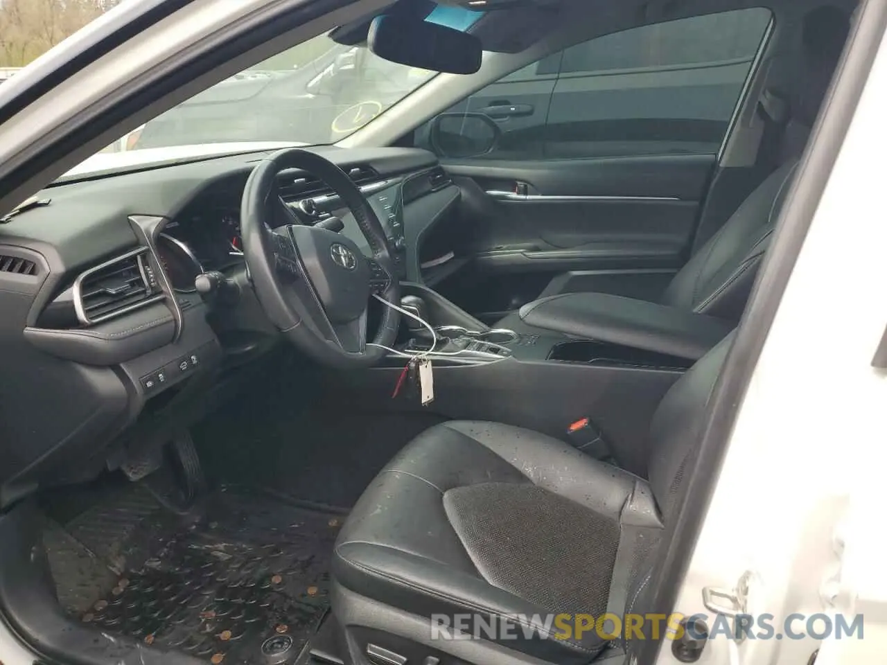 7 Photograph of a damaged car 4T1K61AK8LU372739 TOYOTA CAMRY 2020