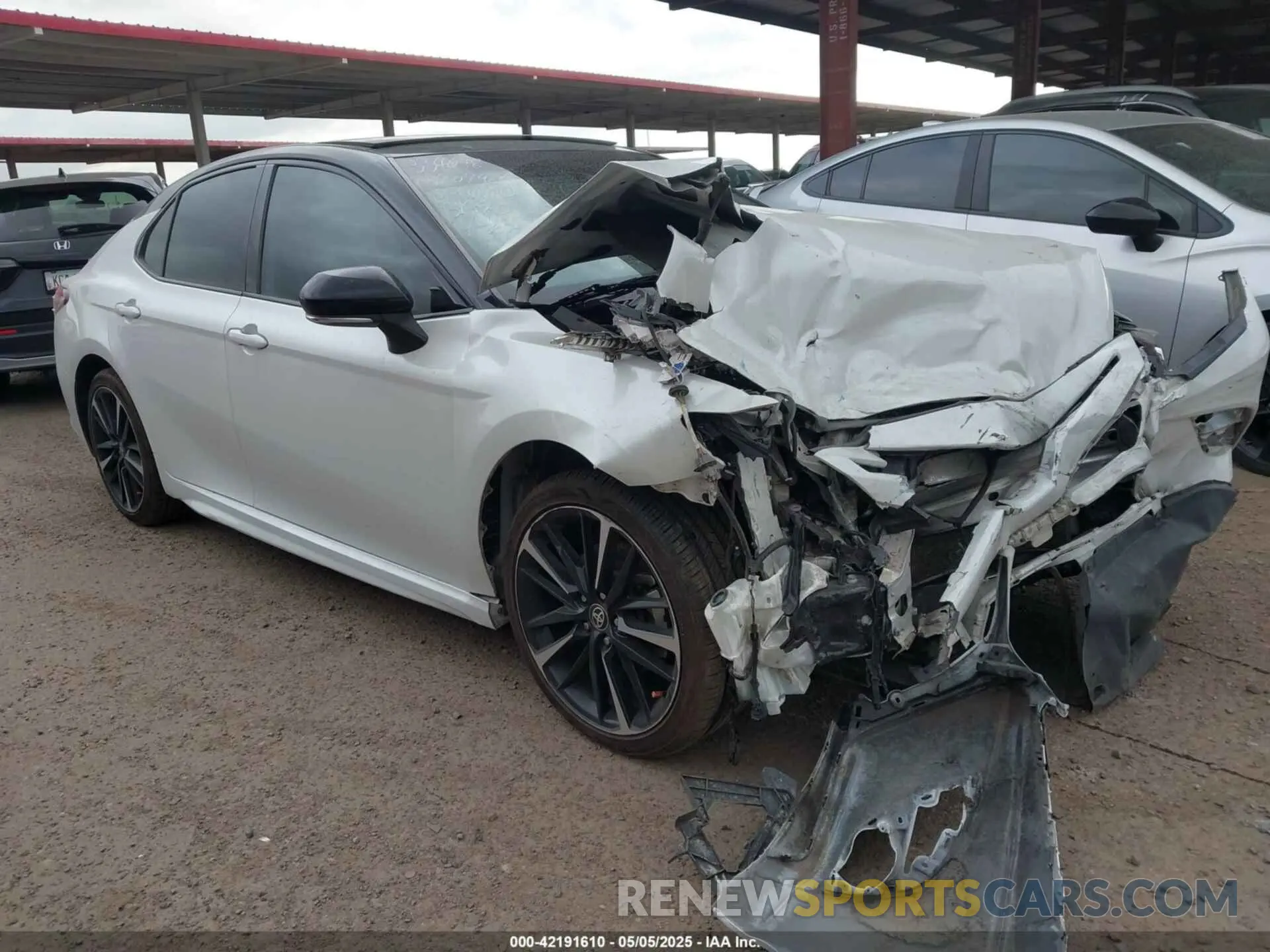 1 Photograph of a damaged car 4T1K61AK8LU380498 TOYOTA CAMRY 2020