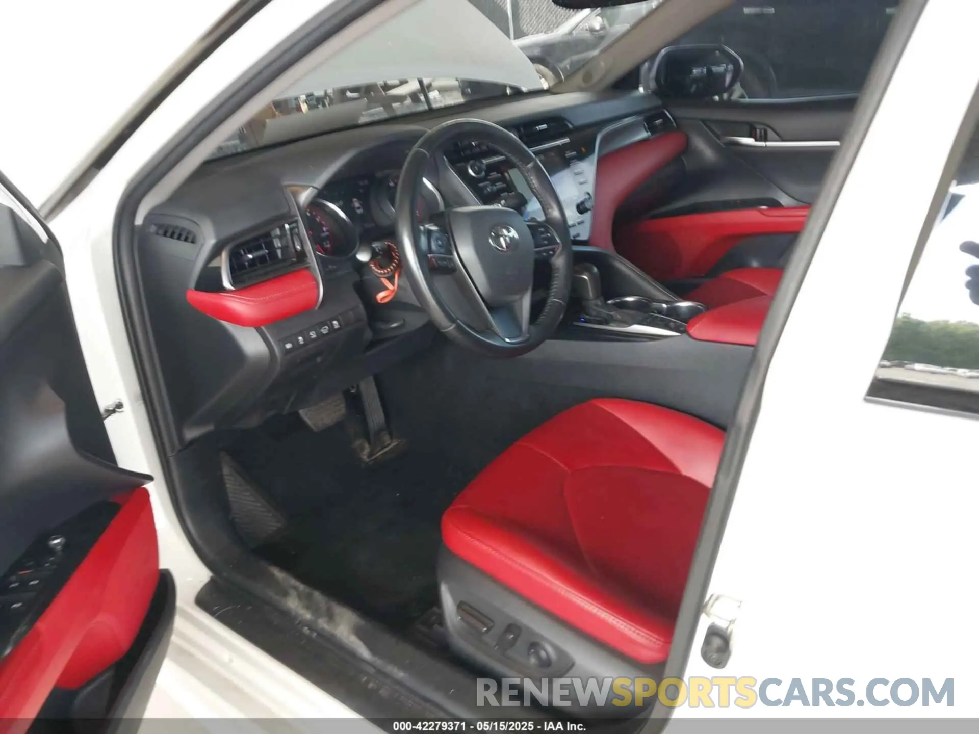 5 Фотография поврежденного автомобиля 4T1K61AK8LU397981 TOYOTA CAMRY 2020