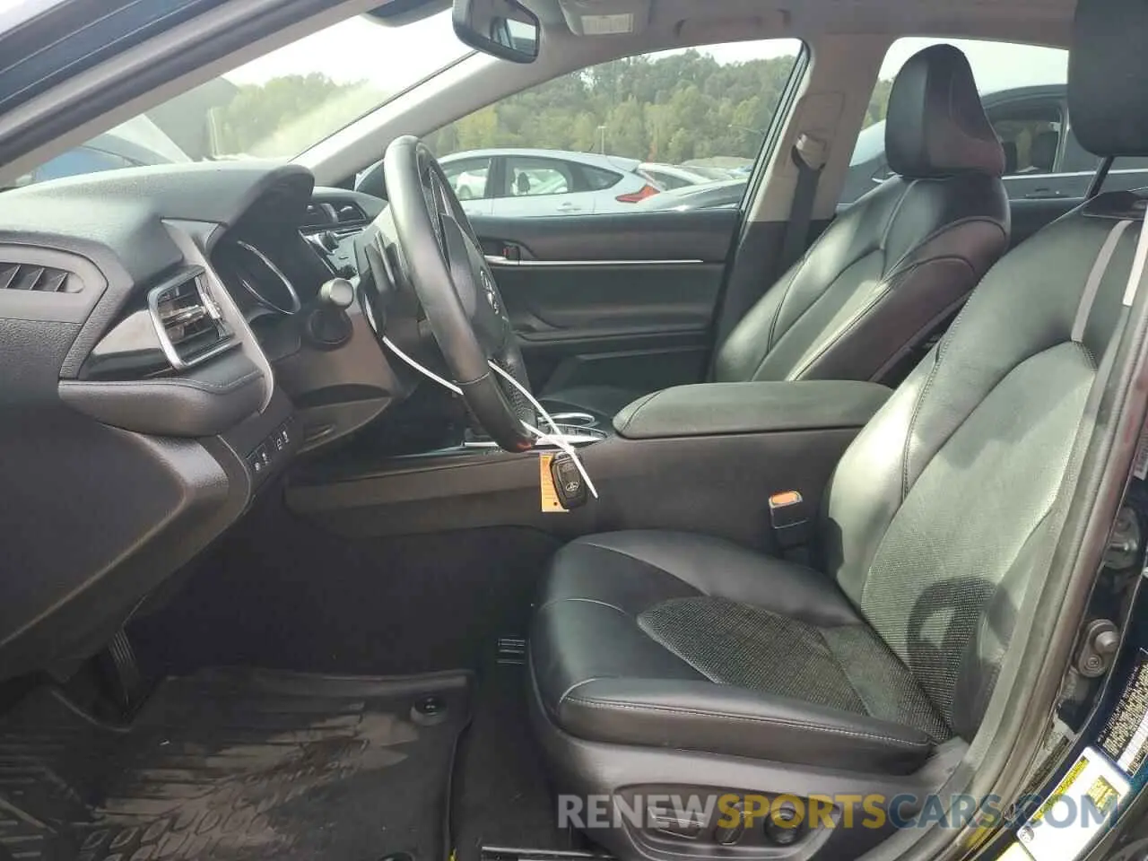 7 Photograph of a damaged car 4T1K61AK8LU891015 TOYOTA CAMRY 2020