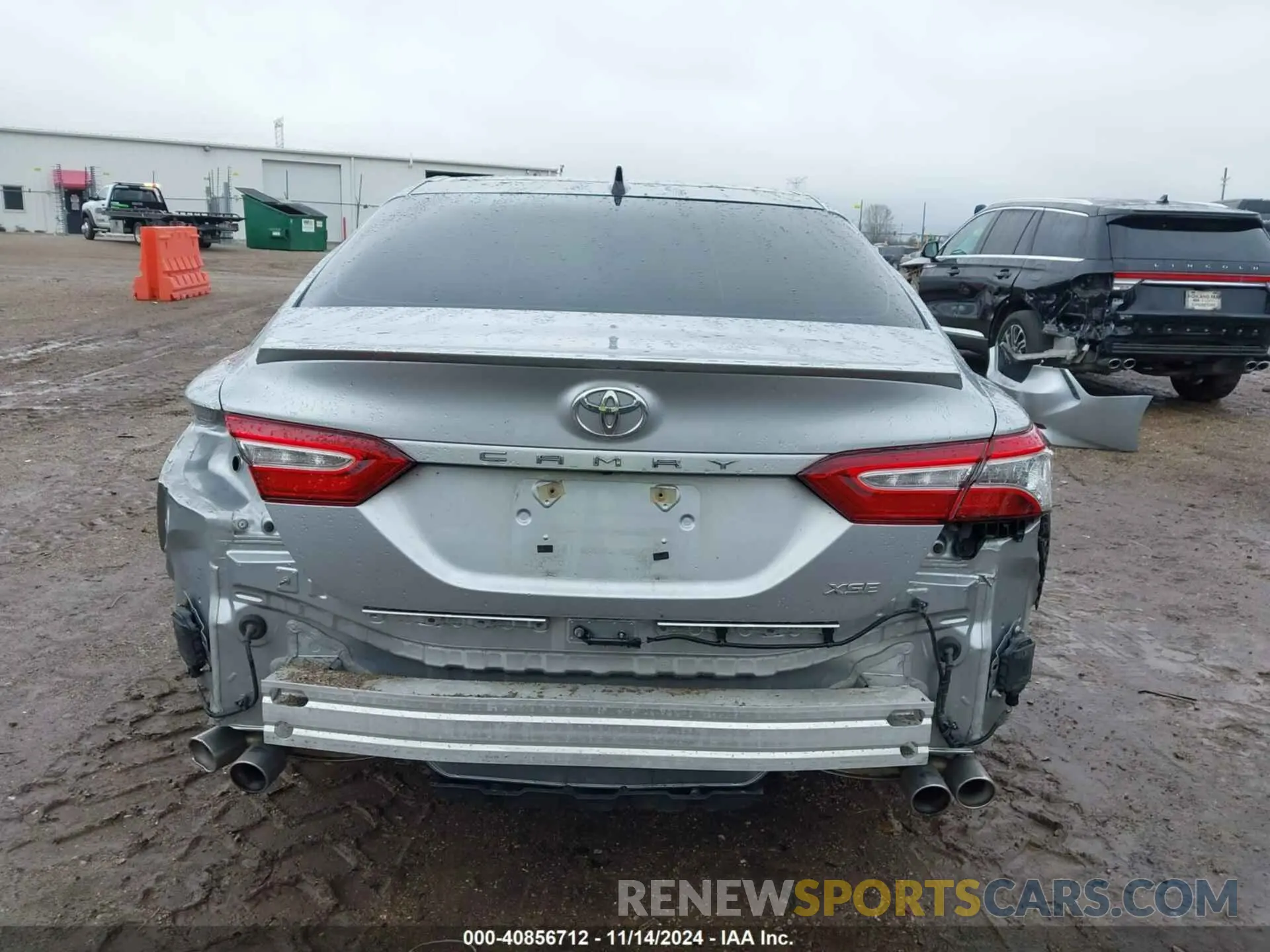 17 Photograph of a damaged car 4T1K61AK8LU918679 TOYOTA CAMRY 2020
