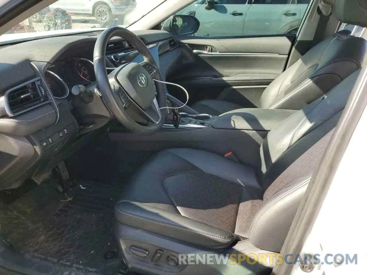 7 Photograph of a damaged car 4T1K61AK8LU938589 TOYOTA CAMRY 2020