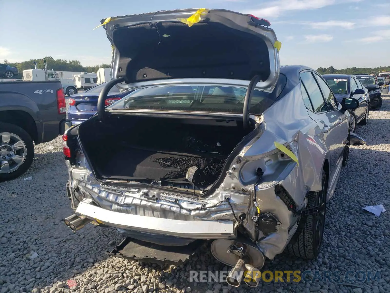 9 Photograph of a damaged car 4T1K61AK9LU310167 TOYOTA CAMRY 2020