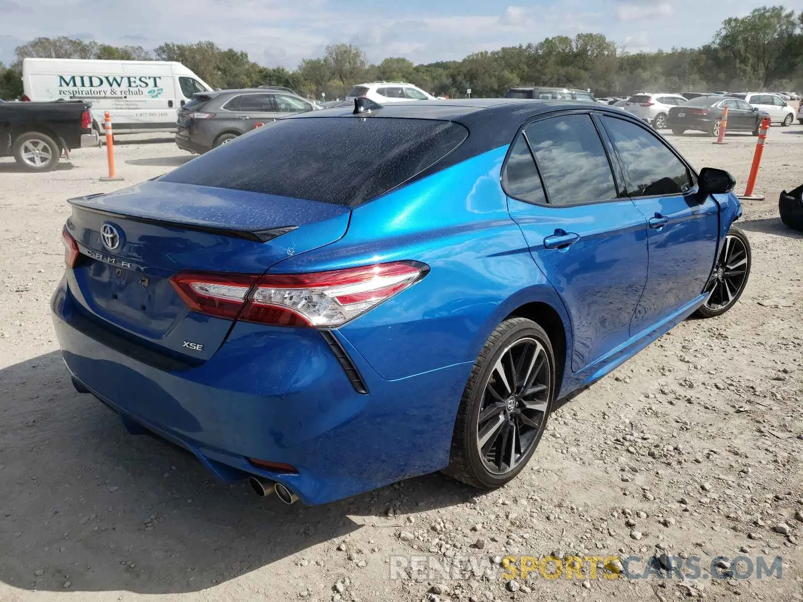 4 Photograph of a damaged car 4T1K61AK9LU322657 TOYOTA CAMRY 2020