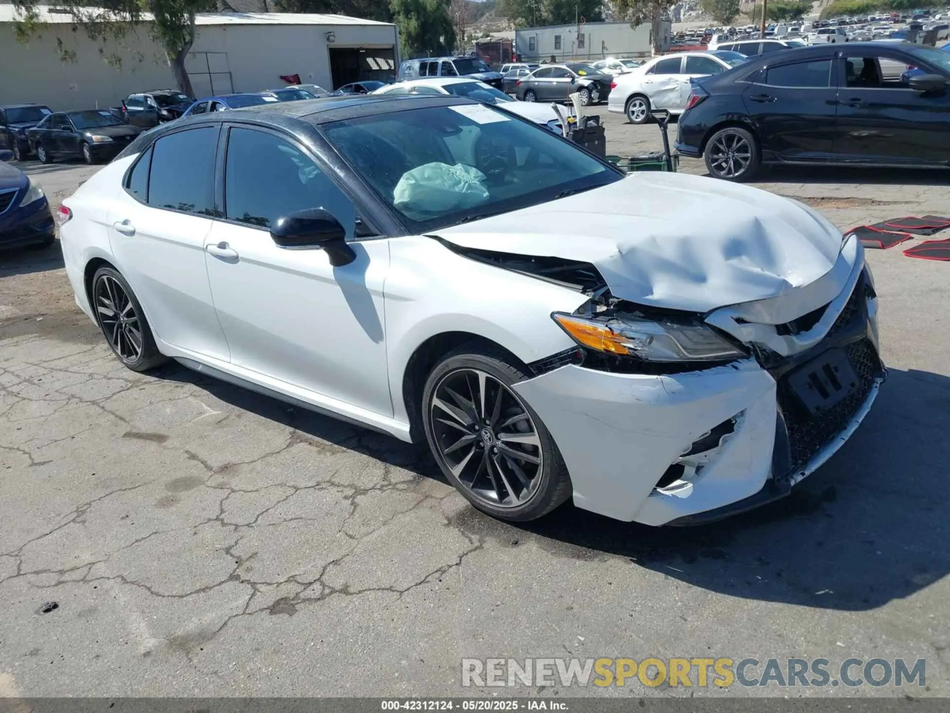 1 Photograph of a damaged car 4T1K61AK9LU332234 TOYOTA CAMRY 2020