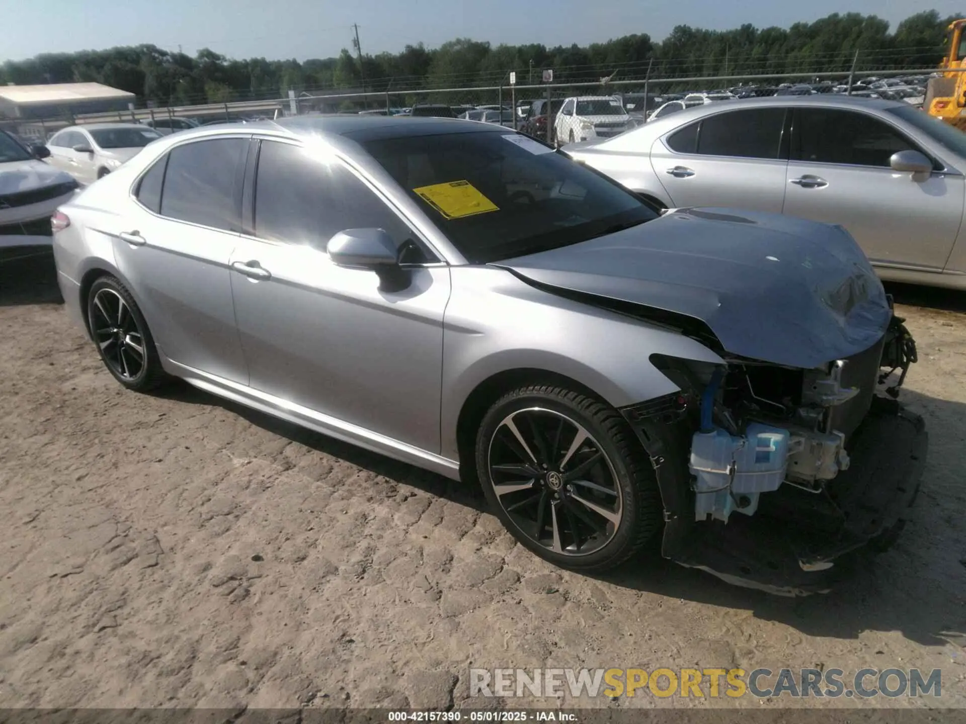 1 Photograph of a damaged car 4T1K61AK9LU371096 TOYOTA CAMRY 2020
