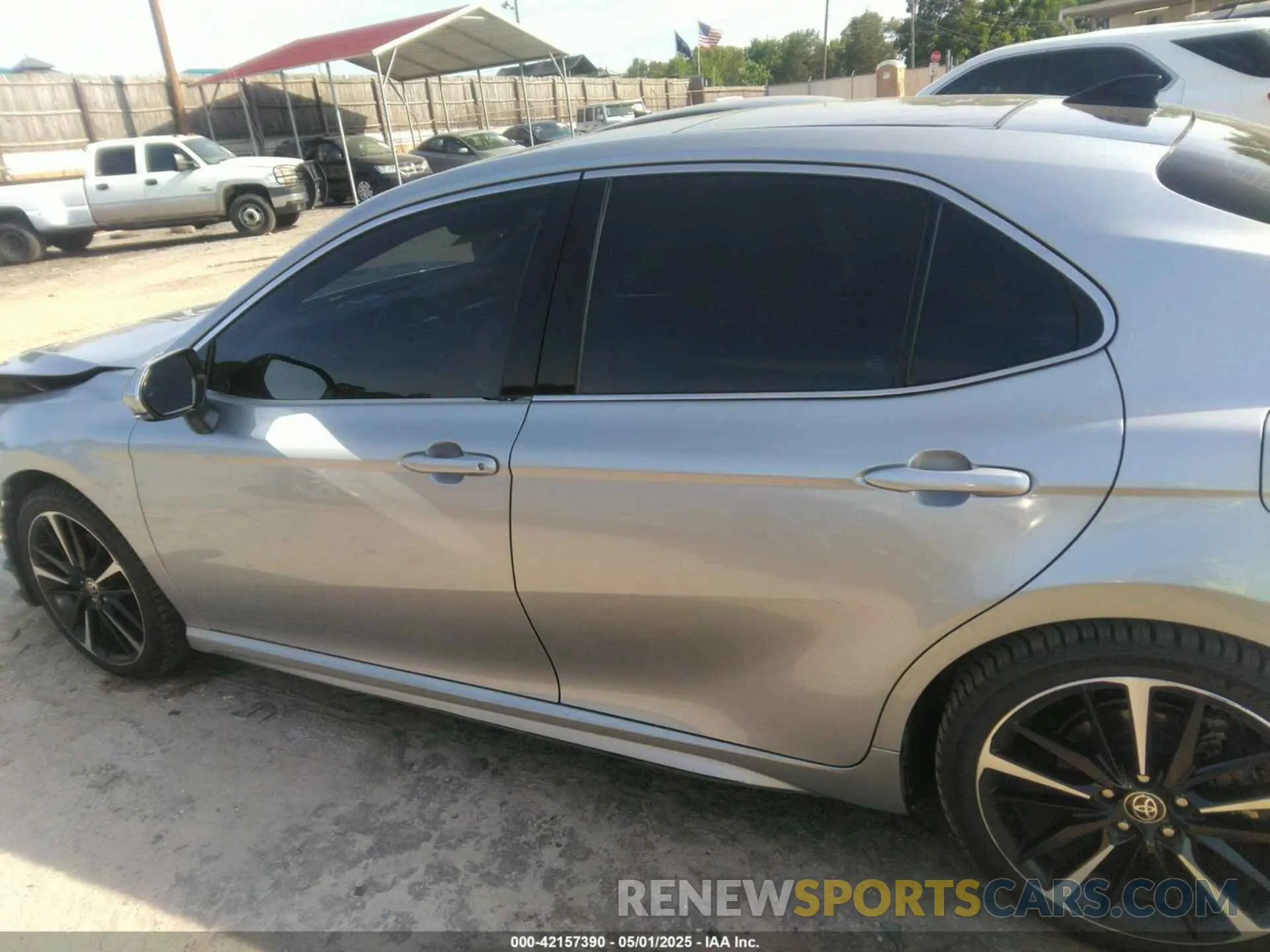 14 Photograph of a damaged car 4T1K61AK9LU371096 TOYOTA CAMRY 2020
