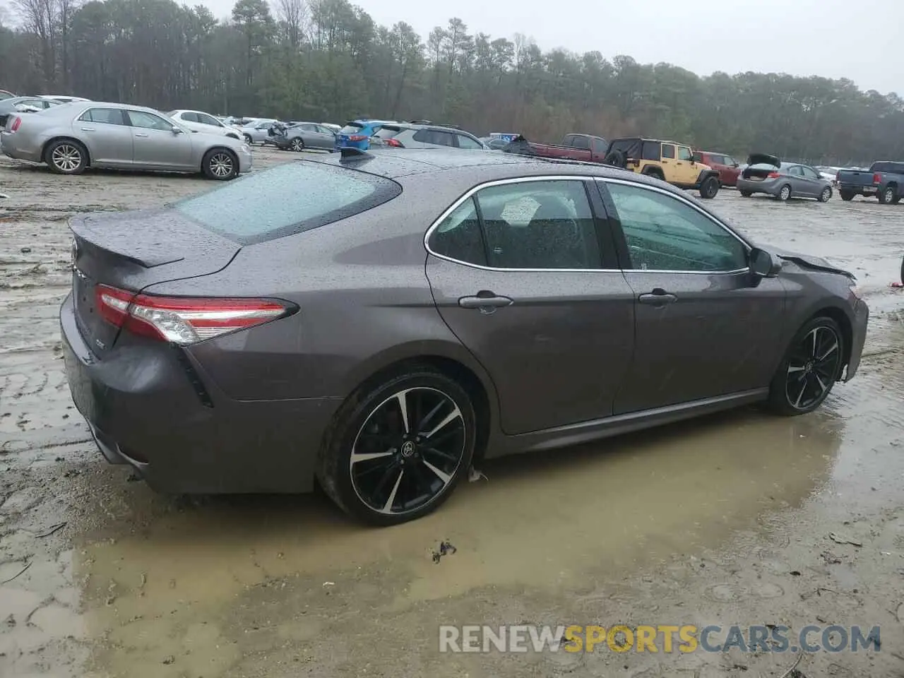3 Photograph of a damaged car 4T1K61AK9LU400936 TOYOTA CAMRY 2020