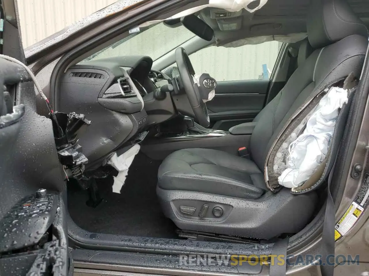 7 Photograph of a damaged car 4T1K61AK9LU400936 TOYOTA CAMRY 2020