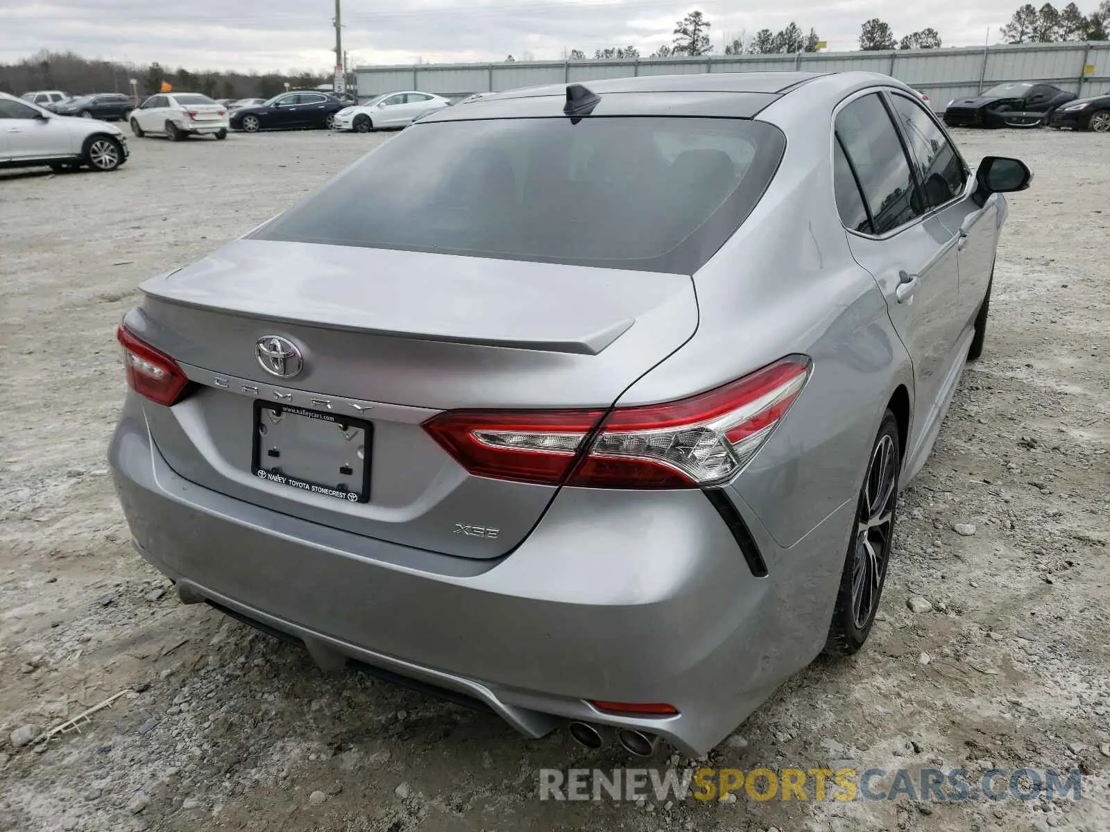4 Photograph of a damaged car 4T1K61AK9LU978065 TOYOTA CAMRY 2020