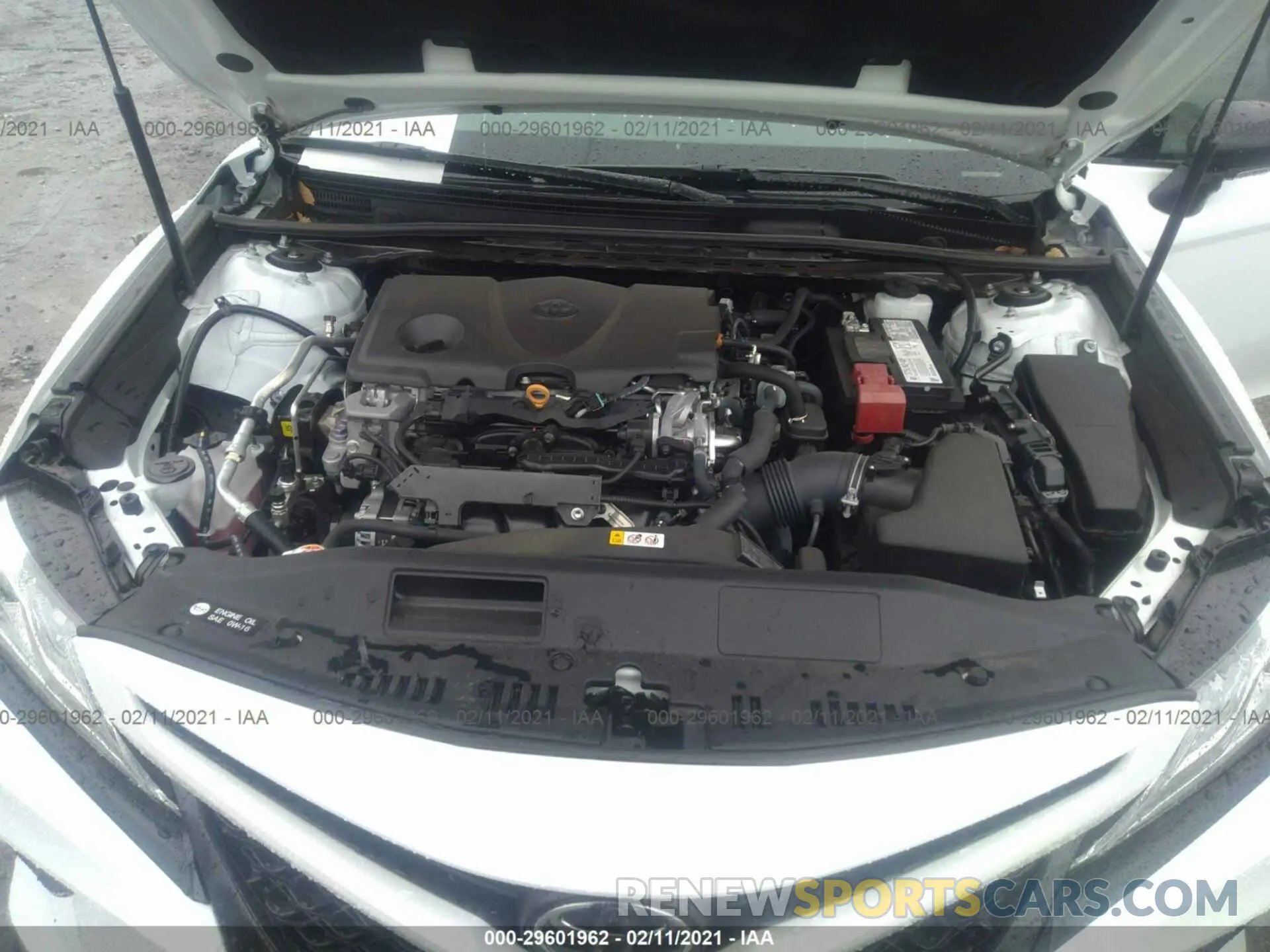 10 Photograph of a damaged car 4T1K61AKXLU310873 TOYOTA CAMRY 2020