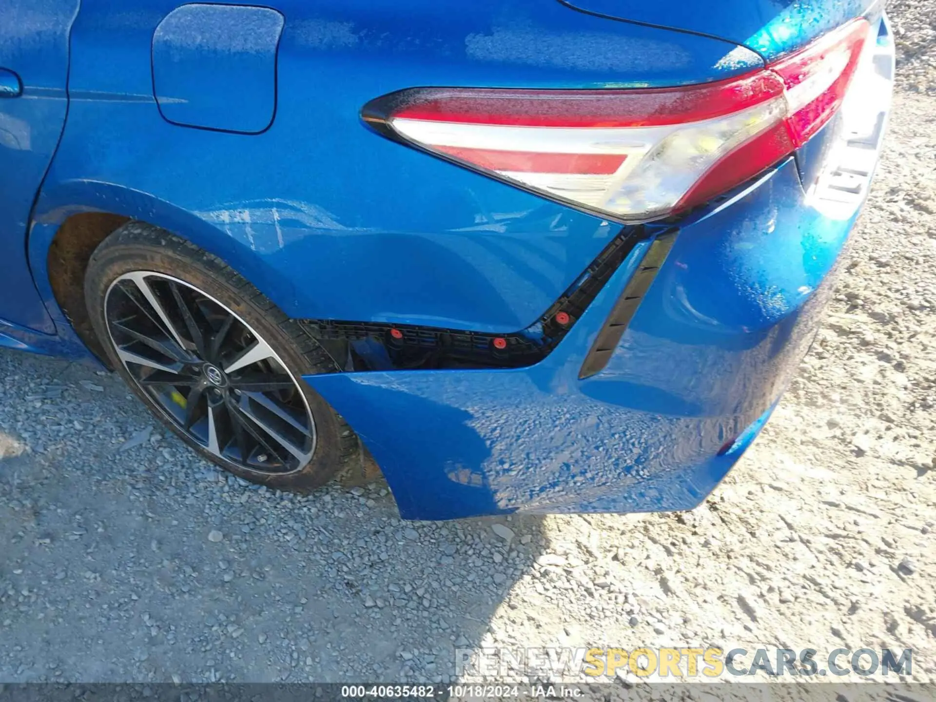 19 Photograph of a damaged car 4T1K61AKXLU314342 TOYOTA CAMRY 2020
