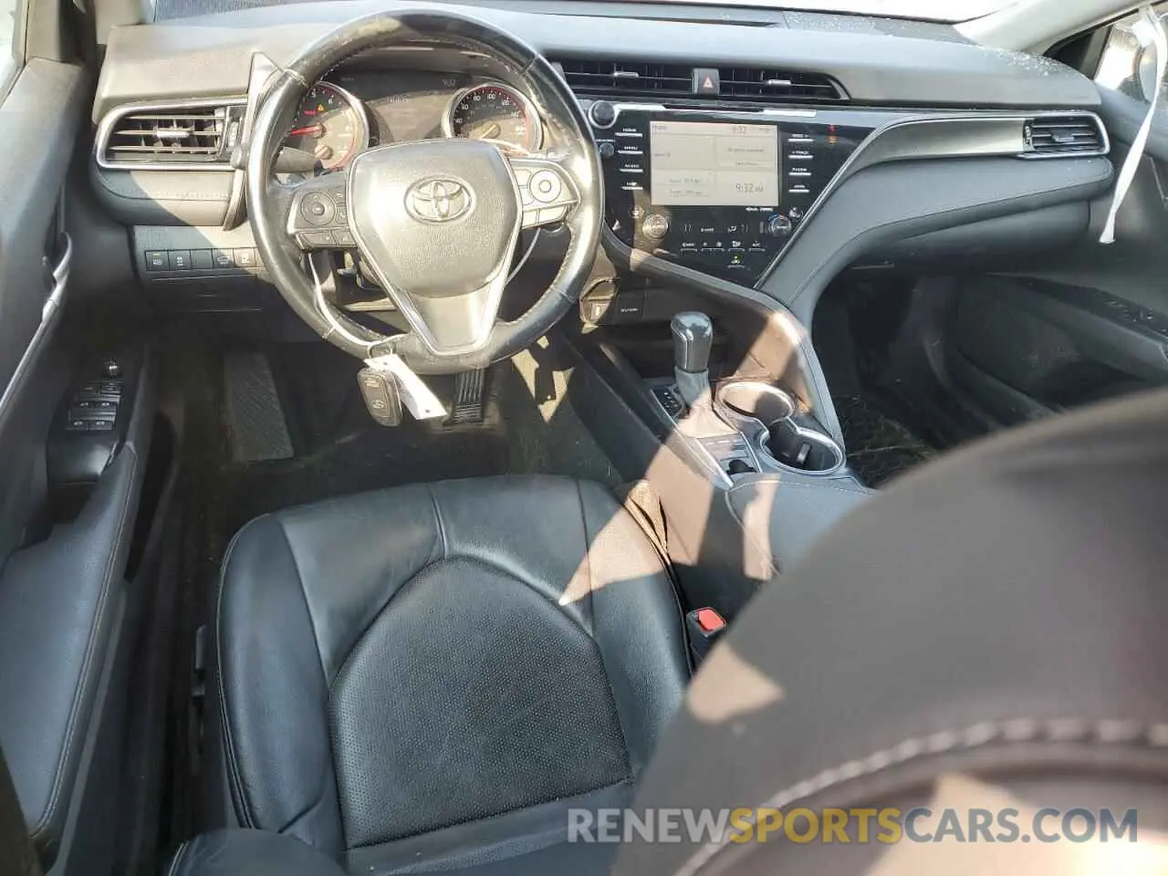 8 Photograph of a damaged car 4T1K61AKXLU326748 TOYOTA CAMRY 2020