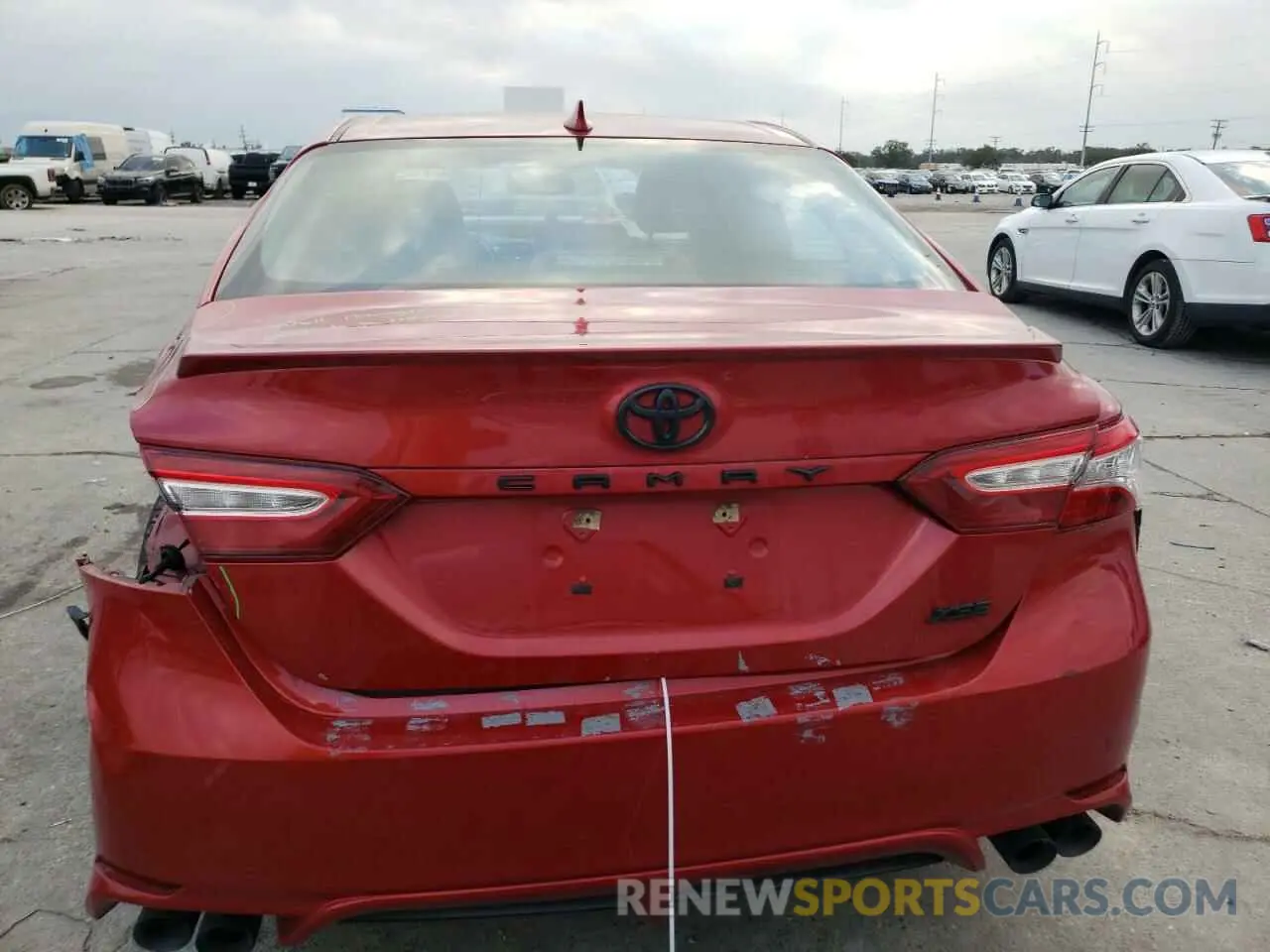 6 Photograph of a damaged car 4T1K61AKXLU338396 TOYOTA CAMRY 2020