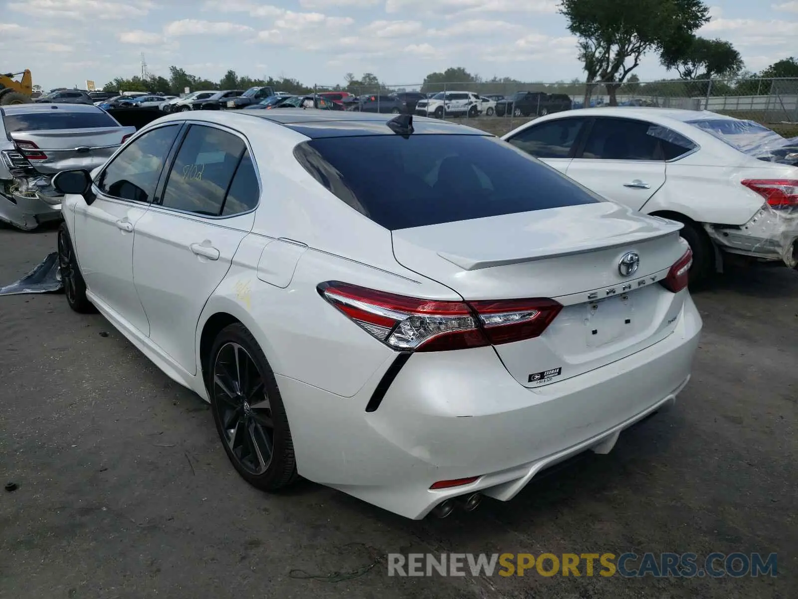 3 Фотография поврежденного автомобиля 4T1K61AKXLU349253 TOYOTA CAMRY 2020