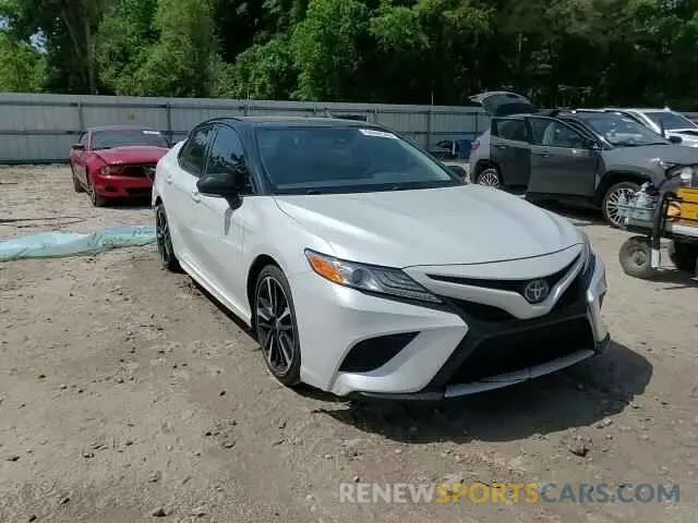 14 Photograph of a damaged car 4T1K61AKXLU360141 TOYOTA CAMRY 2020