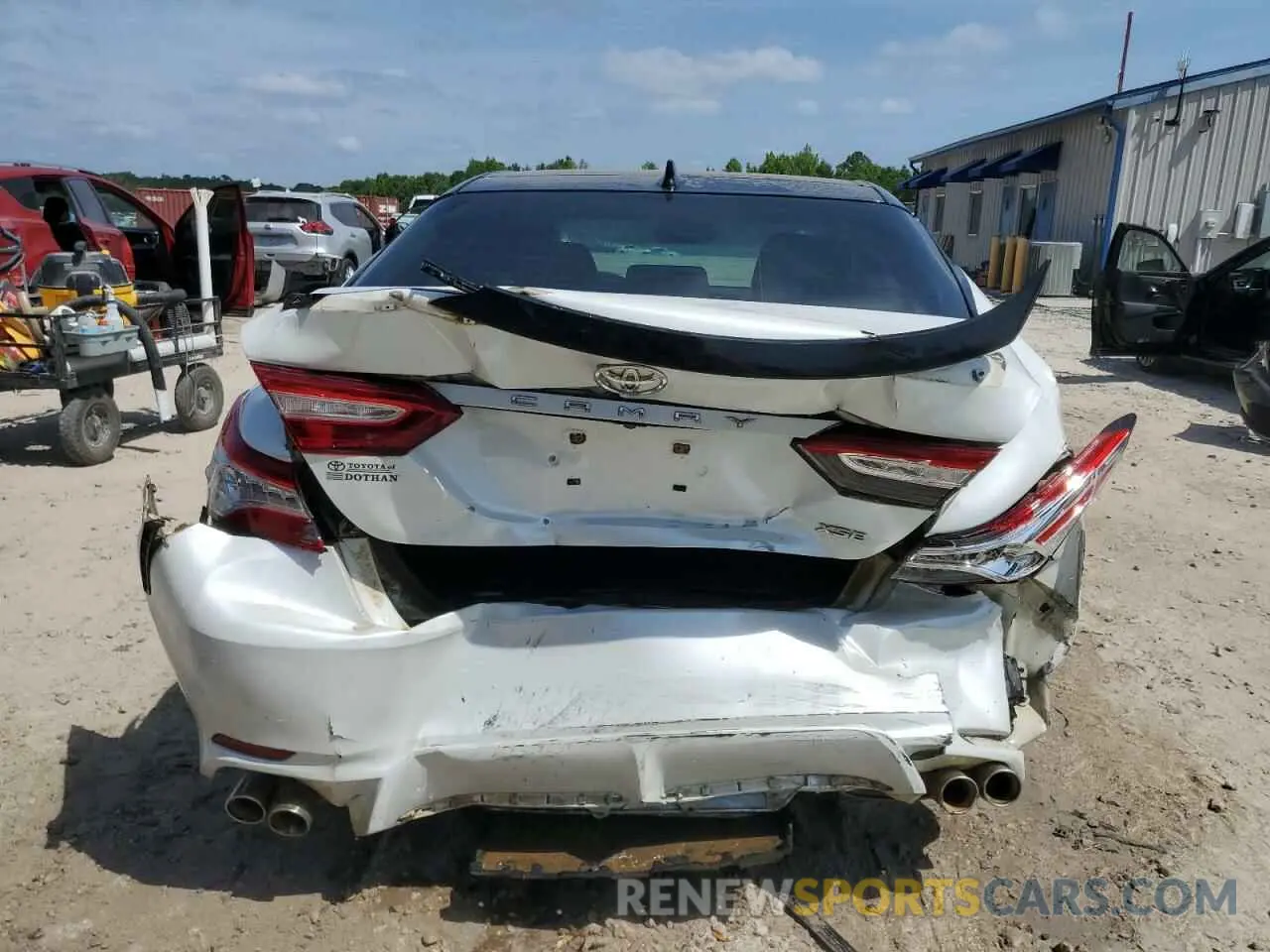 6 Photograph of a damaged car 4T1K61AKXLU360141 TOYOTA CAMRY 2020