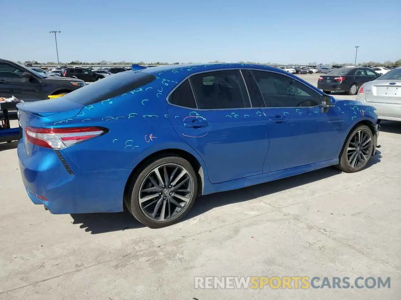 3 Photograph of a damaged car 4T1K61AKXLU399876 TOYOTA CAMRY 2020