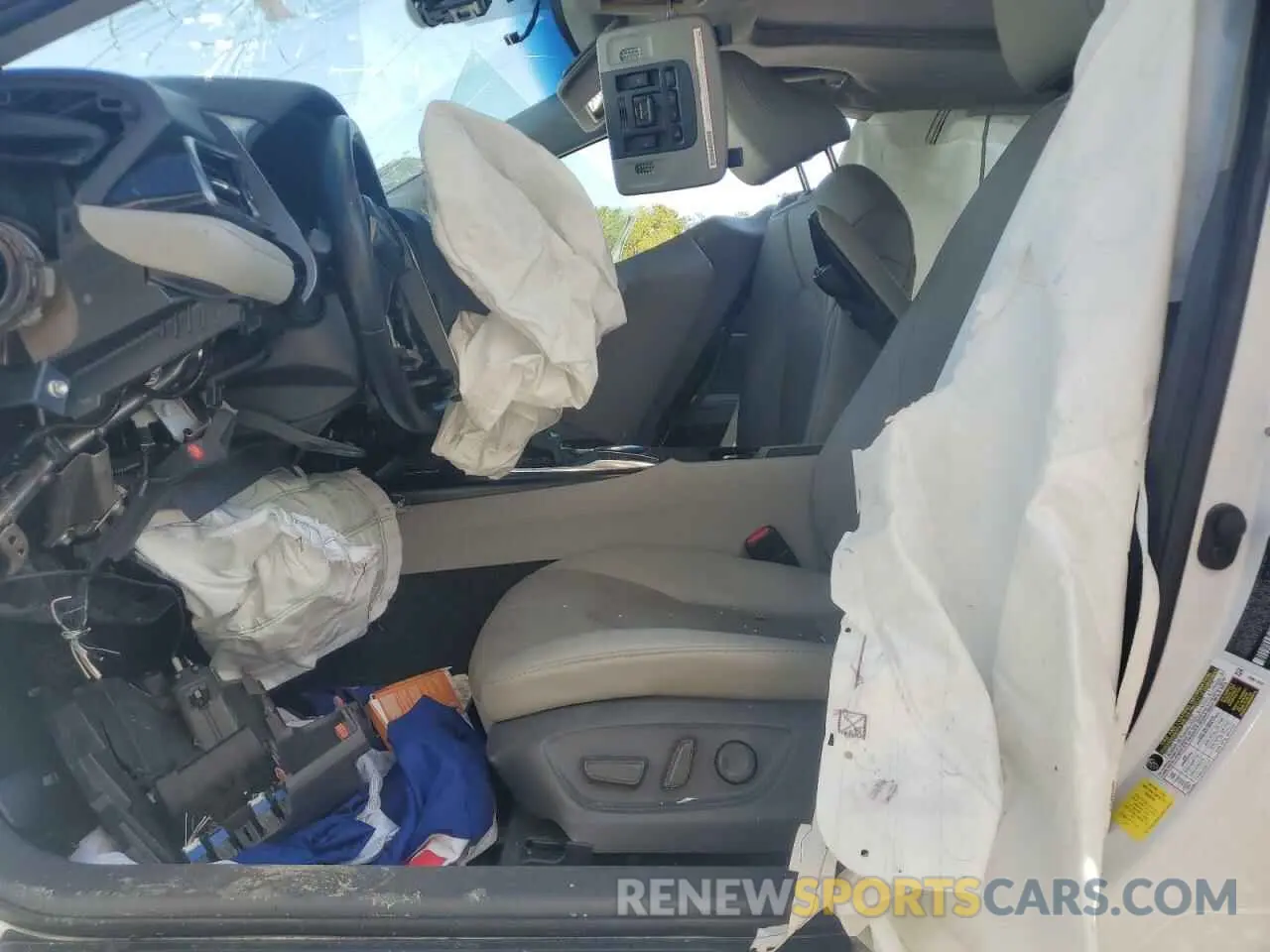 7 Photograph of a damaged car 4T1K61AKXLU873650 TOYOTA CAMRY 2020