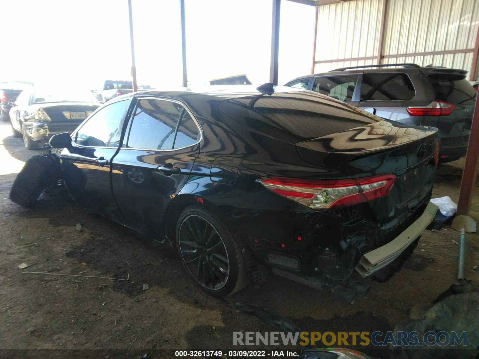 3 Photograph of a damaged car 4T1K61AKXLU877939 TOYOTA CAMRY 2020