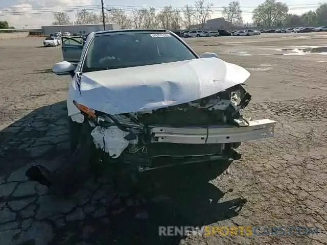 11 Photograph of a damaged car 4T1K61AKXLU910924 TOYOTA CAMRY 2020