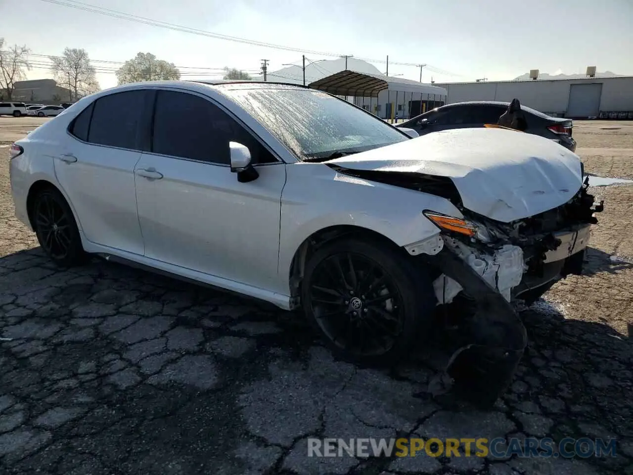 4 Photograph of a damaged car 4T1K61AKXLU910924 TOYOTA CAMRY 2020