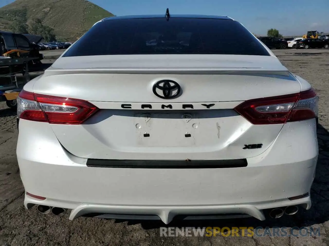 6 Photograph of a damaged car 4T1K61AKXLU910924 TOYOTA CAMRY 2020