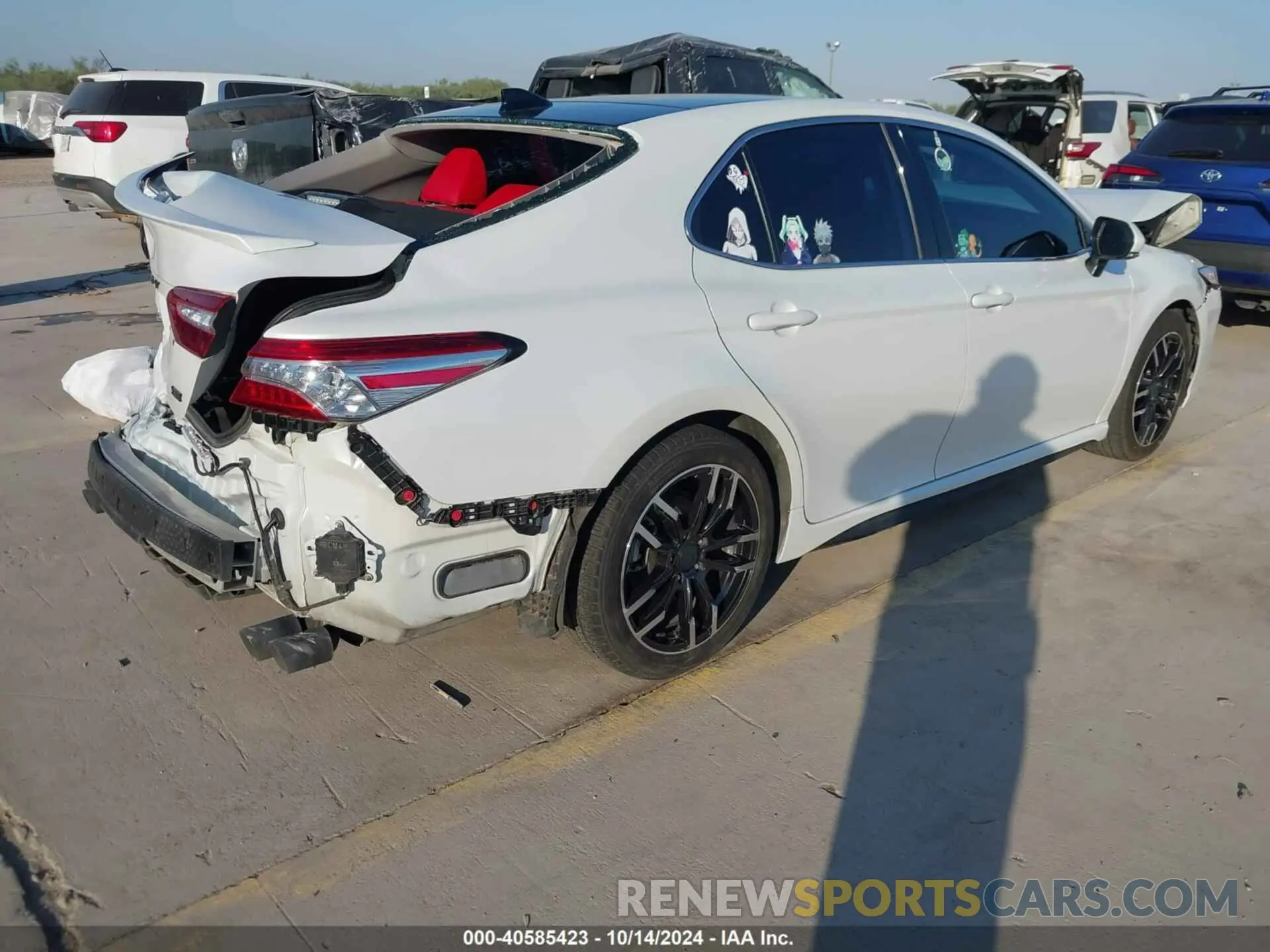 4 Фотография поврежденного автомобиля 4T1K61AKXLU961064 TOYOTA CAMRY 2020