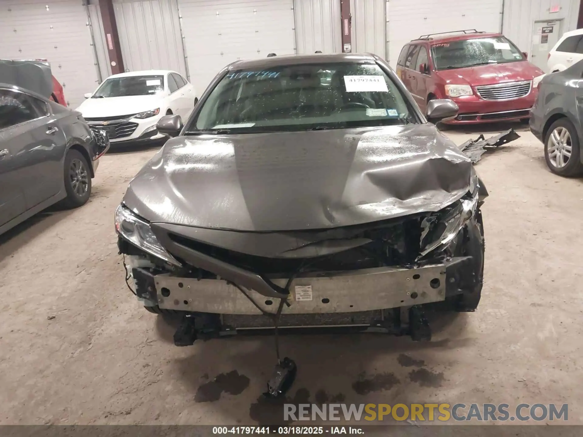 12 Photograph of a damaged car 4T1K61BK0LU001363 TOYOTA CAMRY 2020