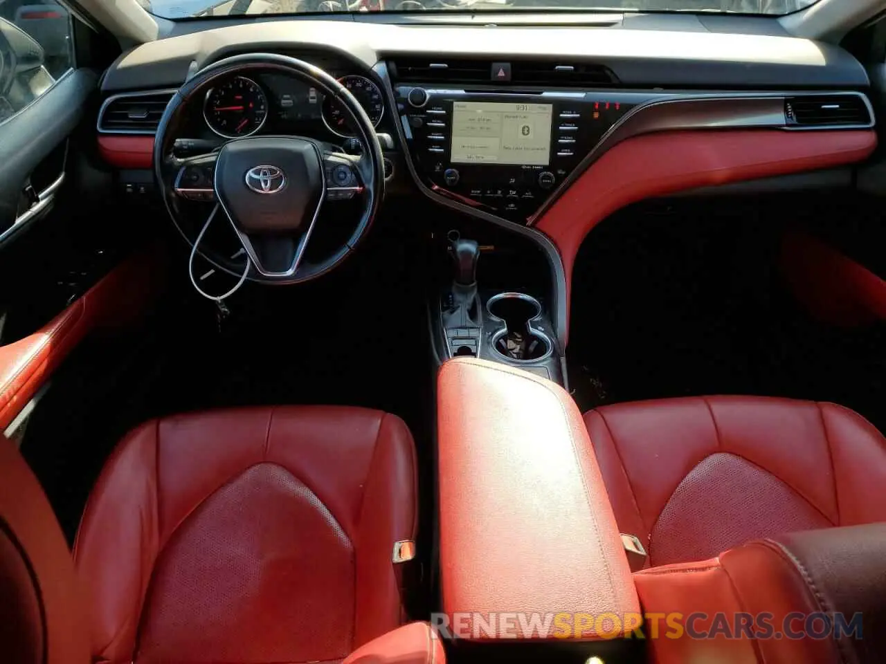 8 Photograph of a damaged car 4T1K61BK9LU006528 TOYOTA CAMRY 2020