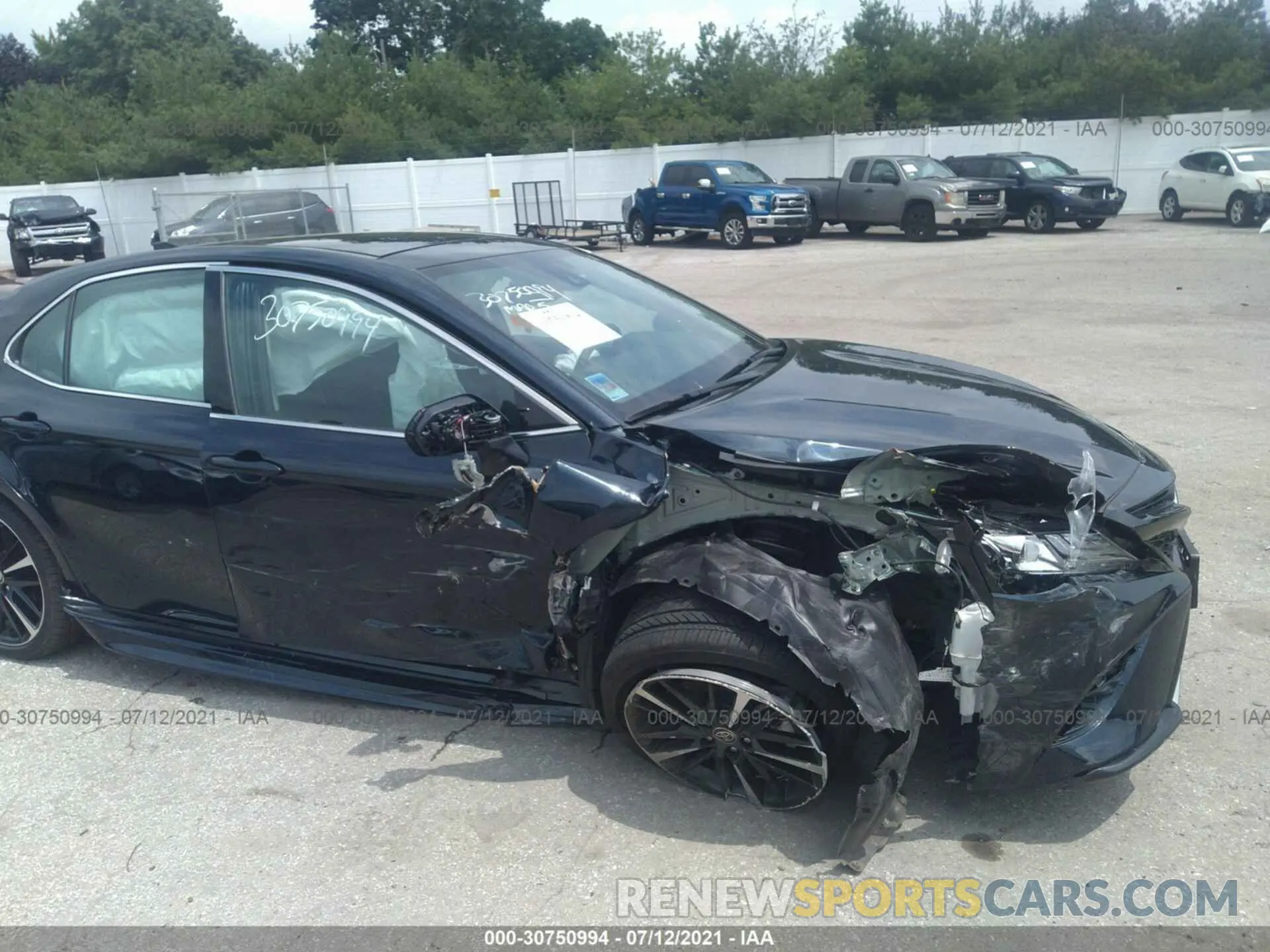 6 Photograph of a damaged car 4T1K61BKXLU009227 TOYOTA CAMRY 2020
