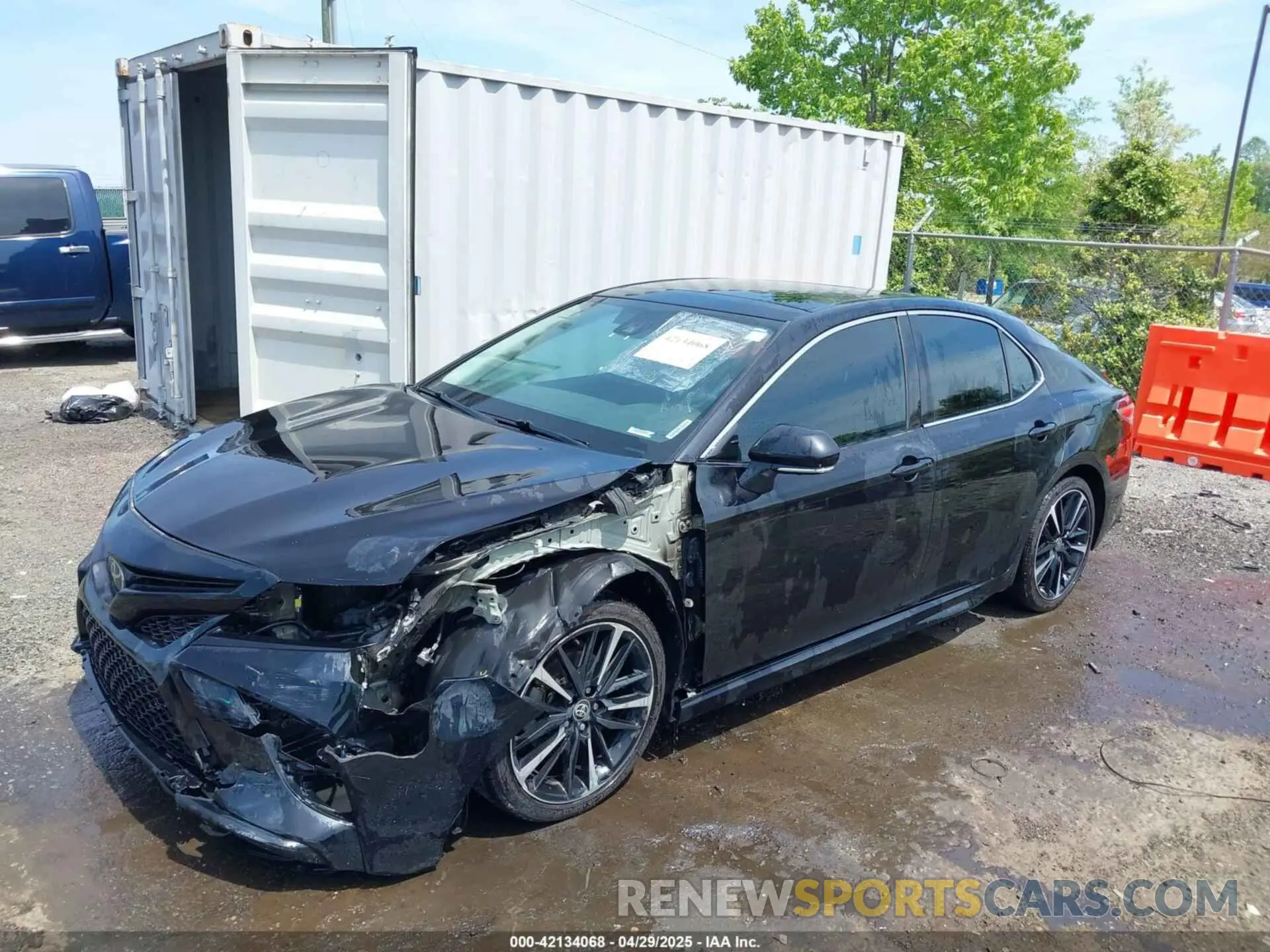 2 Photograph of a damaged car 4T1K61BKXLU014752 TOYOTA CAMRY 2020