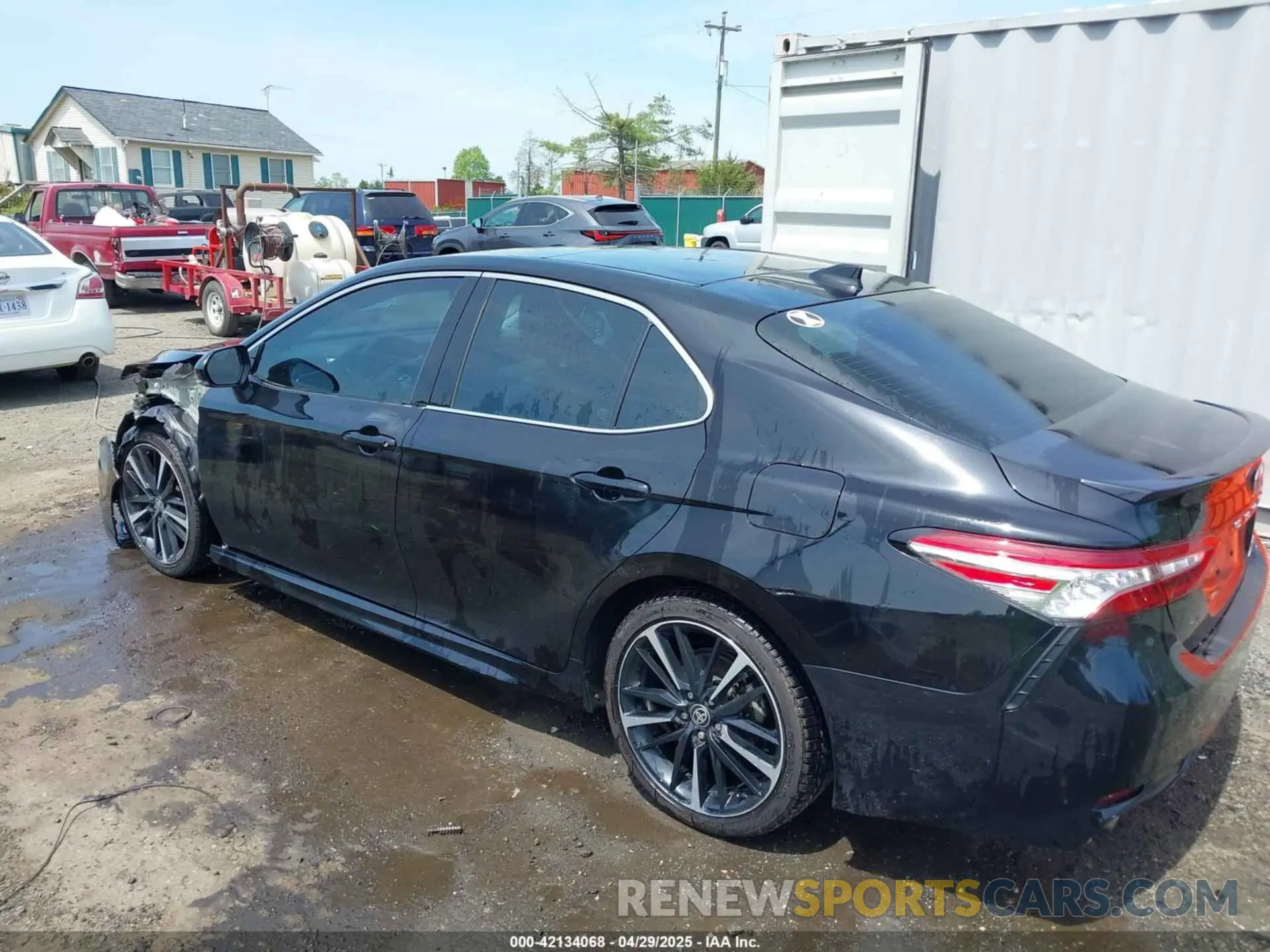 3 Photograph of a damaged car 4T1K61BKXLU014752 TOYOTA CAMRY 2020