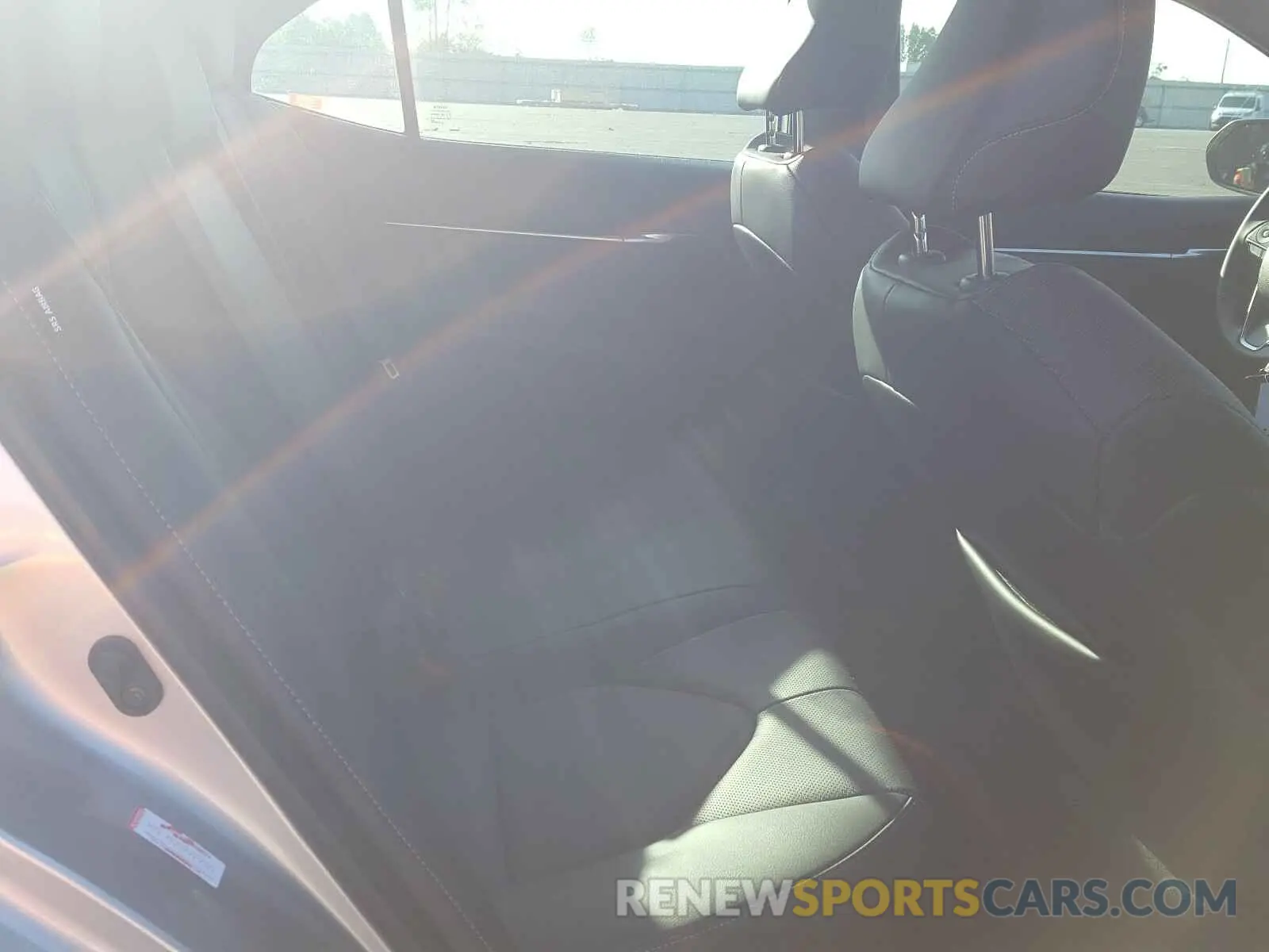 6 Photograph of a damaged car 4T1KZ1AK3LU037153 TOYOTA CAMRY 2020