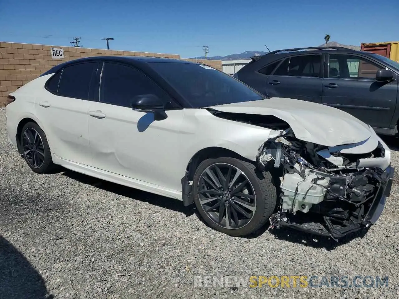 4 Photograph of a damaged car 4T1KZ1AK3LU043387 TOYOTA CAMRY 2020